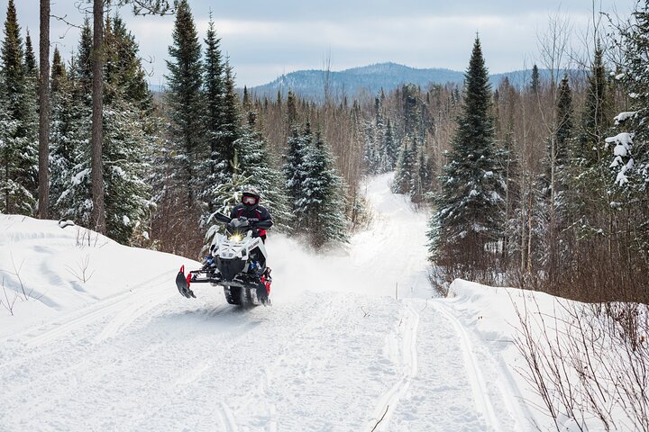 Indy 650 Snowmobile Rental - thumb 2