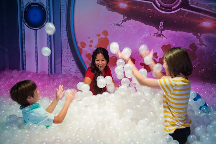 Beyond The Lens! Techno-Tainment Combo In Branson - thumb 3