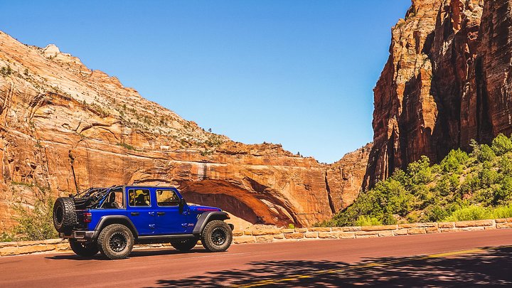 Jeep Wrangler Rubicon Rental - thumb 1