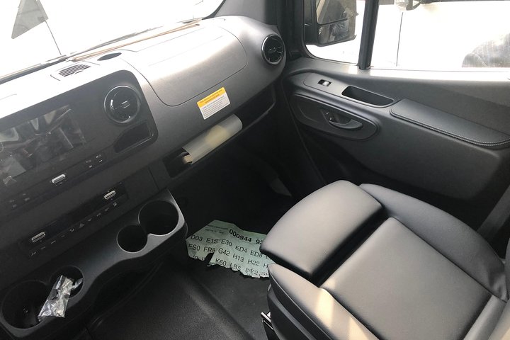 Luxury Sprinter Van EWR Airport Transfer - thumb 1