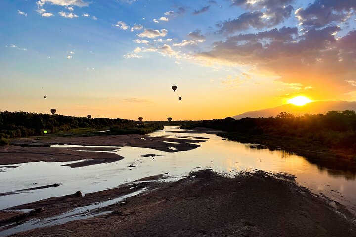 Exclusive Sunrise Hot Air Balloon Ride In Albuquerque - thumb 1