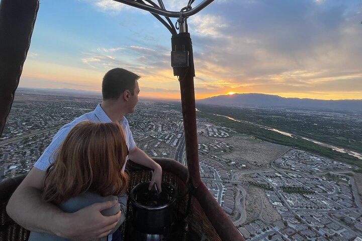 Exclusive Sunrise Hot Air Balloon Ride In Albuquerque - thumb 5