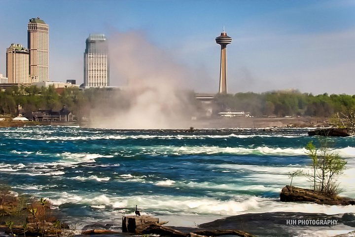 ROUNDTRIP Ground Transfer Buffalo Niagara Int Airport (BUF)-Niagara Falls Canada - thumb 0