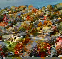 Fall Foliage on the St. Lawrence River - Islands, Lighthouses and Castle Tour - Tourism Bookings