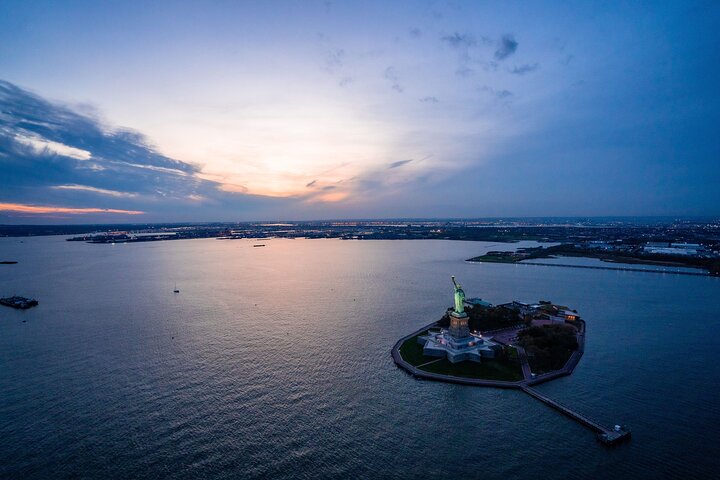 Private New York City Helicopter Tour From Westchester (3-5 People) - thumb 1