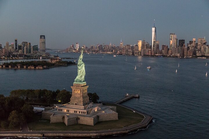 Private New York City Helicopter Tour From Westchester (3-5 People) - thumb 3