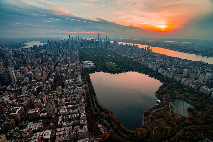 Private New York City Helicopter Tour From Westchester (3-5 People) - thumb 5