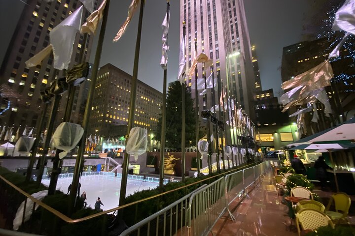 Ice Skating At The Rink At Rockefeller Center Plus St Patrick's Cathedral Tour - thumb 3