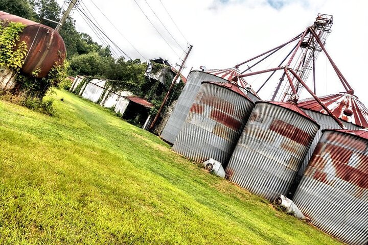 Walking Dead Walking Tour On Private Filming Backlot