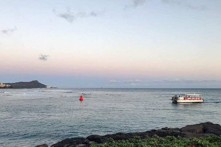 Waikiki Beach Glass Bottom Boat Cruise - thumb 4