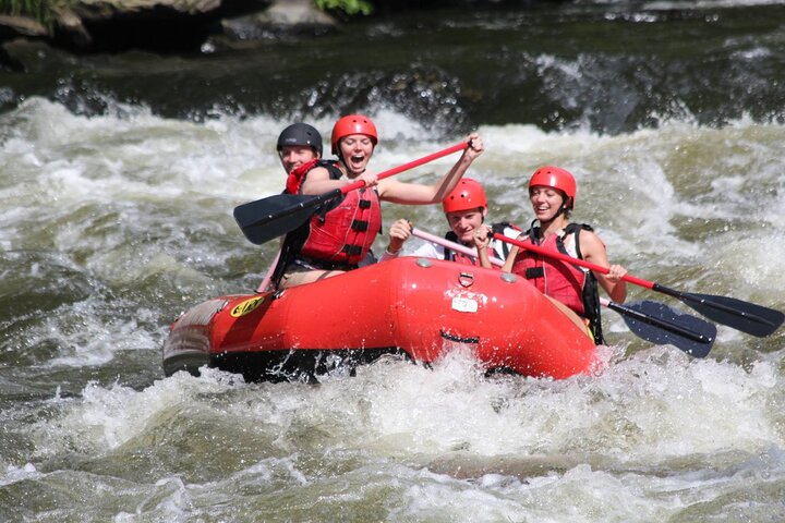 French Broad Gorge Whitewater Rafting Trip - thumb 1