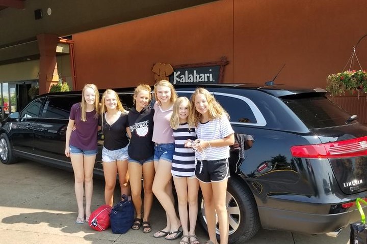 CLE Airport Transfer To Downtown Cleveland - thumb 3