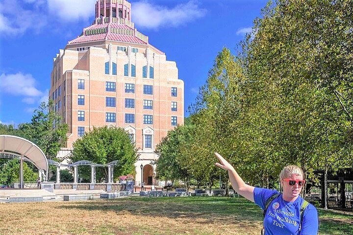 Downtown Asheville Tip-Based Sightseeing Walking Tour - thumb 2