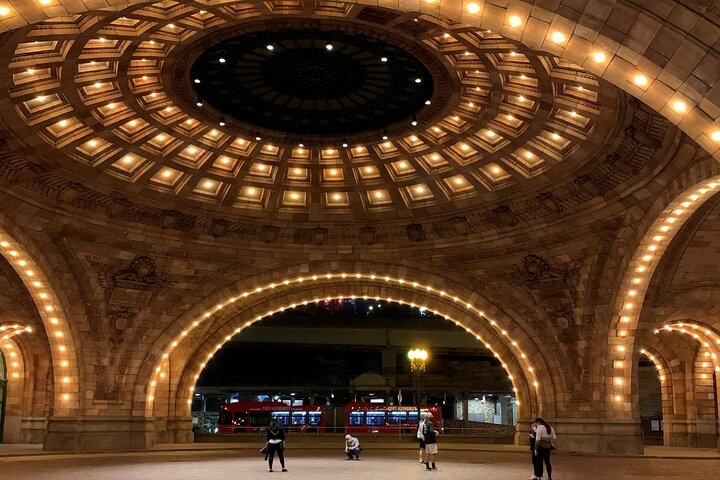 Black & Ghost Tour - thumb 1