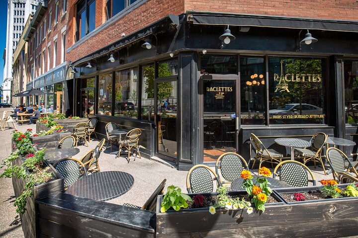 Private Romantic Walking Tour In Buffalo - thumb 1