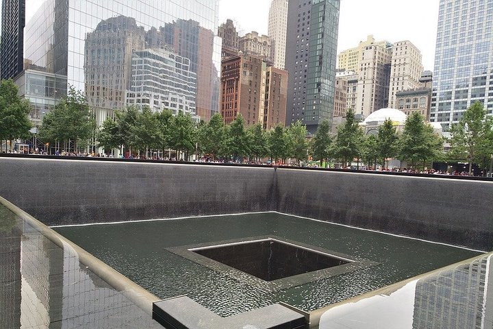 Private 4-hour Walking Tour Of Historic Downtown And 9/11 Memorial Tour - thumb 1