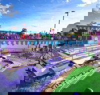 Crave Golf Club - One Course of Mini Golf - Hotels Santiago