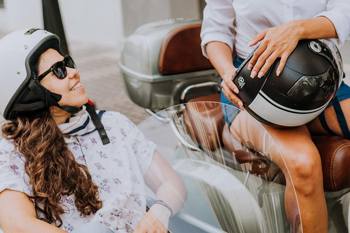 CITY Vespa SiDeCaR Tour And Tacos - thumb 4