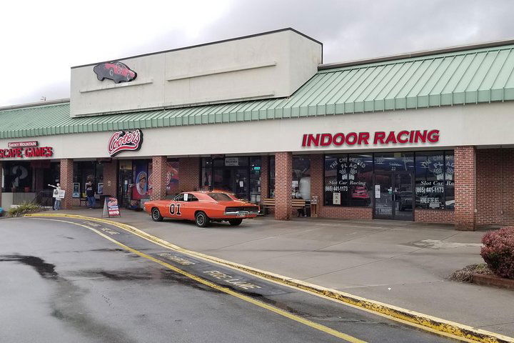Slot Cars Racing Experience In Pigeon Forge - thumb 0