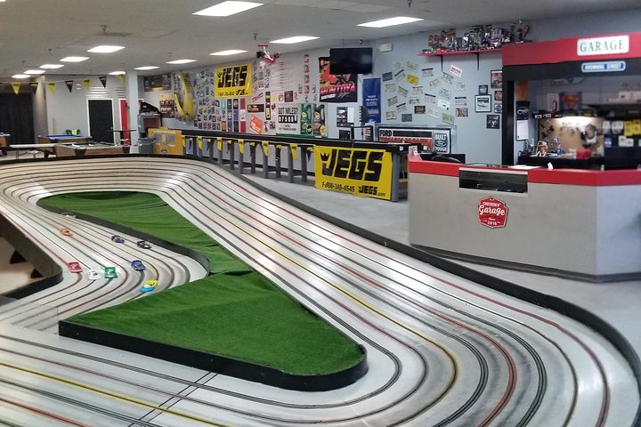 Slot Cars Racing Experience In Pigeon Forge - thumb 3