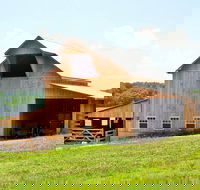 Amish Community Visitswimming Hiking  lite lunch Winetasting - Students Accommodation