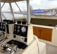 3-Hour Guided Private Luxury Yacht Sightseeing Tour in Newport - China Accommodation
