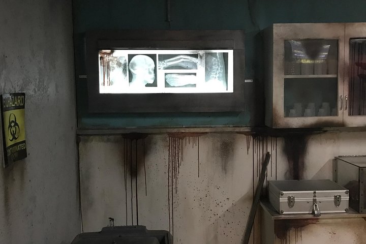 The Undead: Zombie Apocalypse Escape Room At Extreme Escape - thumb 4