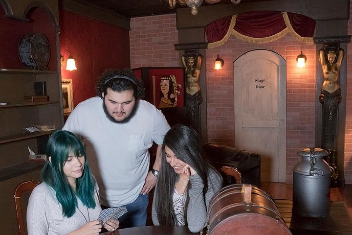Master Of Illusions Magic & Paranormal Escape Room At Extreme Escape San Antonio - thumb 0