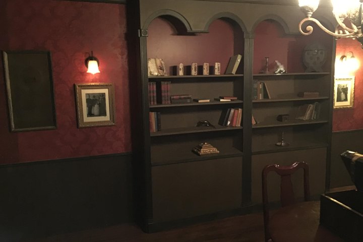 Master Of Illusions Magic & Paranormal Escape Room At Extreme Escape San Antonio - thumb 3