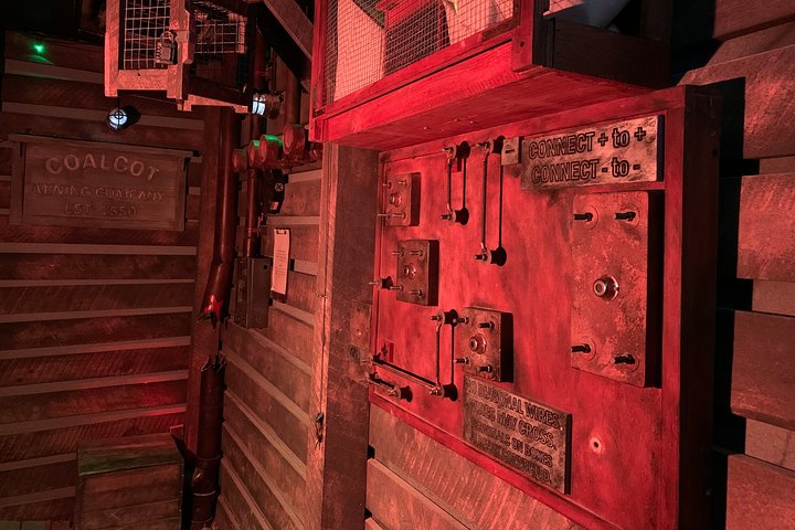 Trapped Below: Underground Escape Room Adventure At Extreme Escape San Antonio - thumb 1
