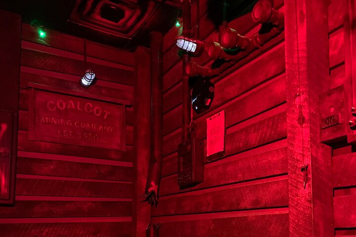 Trapped Below: Underground Escape Room Adventure At Extreme Escape San Antonio - thumb 2