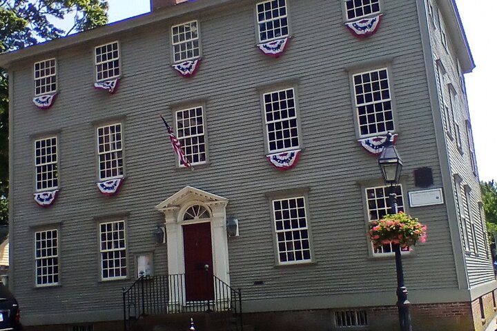 Private Newport Walking Tours - thumb 4