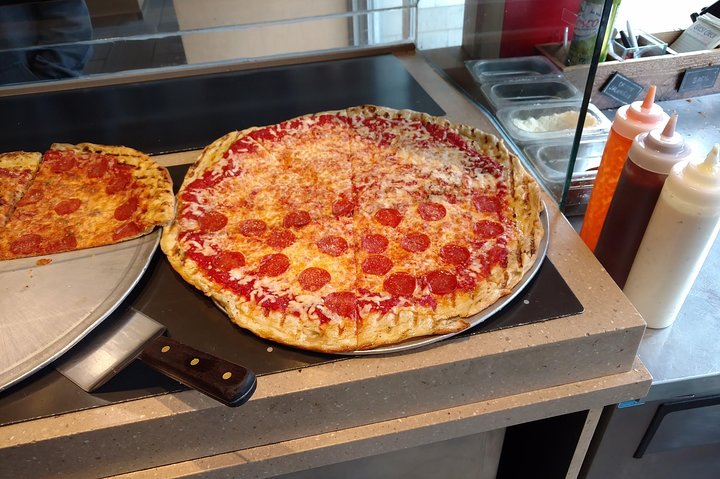 Newport Walking Food Tour - thumb 1