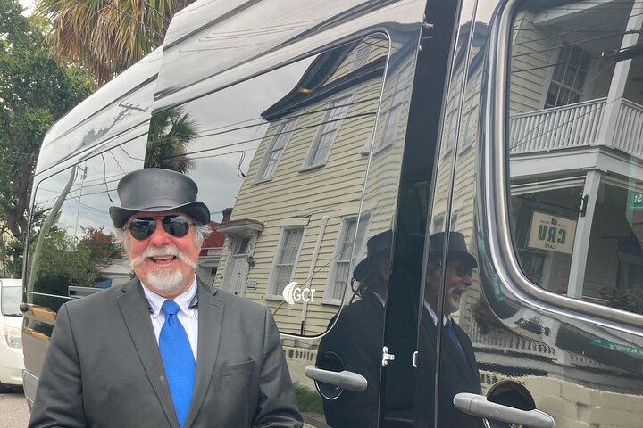 Chauffeured, Private Hourly As Directed Transportation - thumb 2