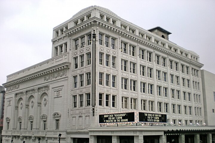 Tacoma Scavenger Hunt: Bright Lights, Big Glass - thumb 4