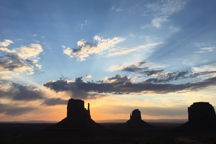 Sunrise Tour Of Monument Valley - thumb 5