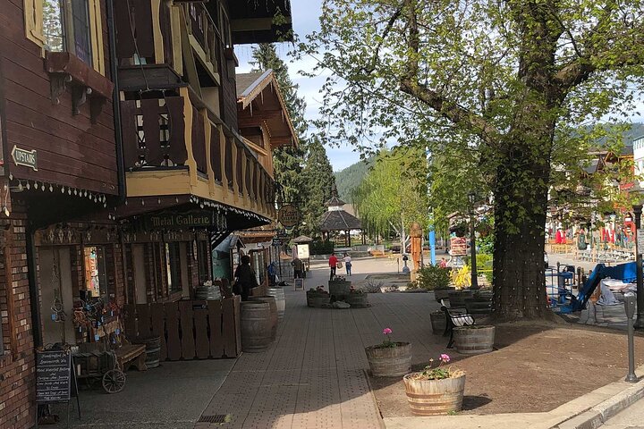 Beaches, Bites And Bavaria In Leavenworth: A Self-Guided Audio Tour - thumb 1