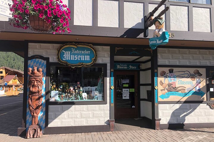 Beaches, Bites And Bavaria In Leavenworth: A Self-Guided Audio Tour - thumb 5