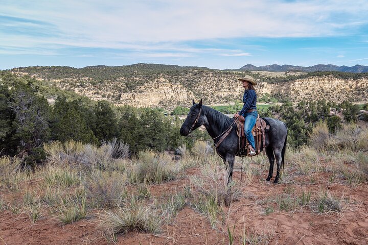 East Zion Horse Trail Riding - SUNSET & S'MORES TOUR - thumb 4