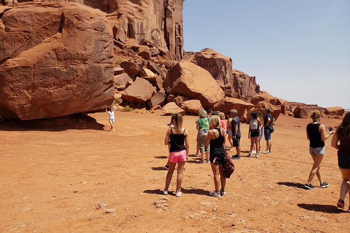 Blackwater Tours - 1.5 Hour Vehicle Tour Of Monument Valley - 2 Person Minimum