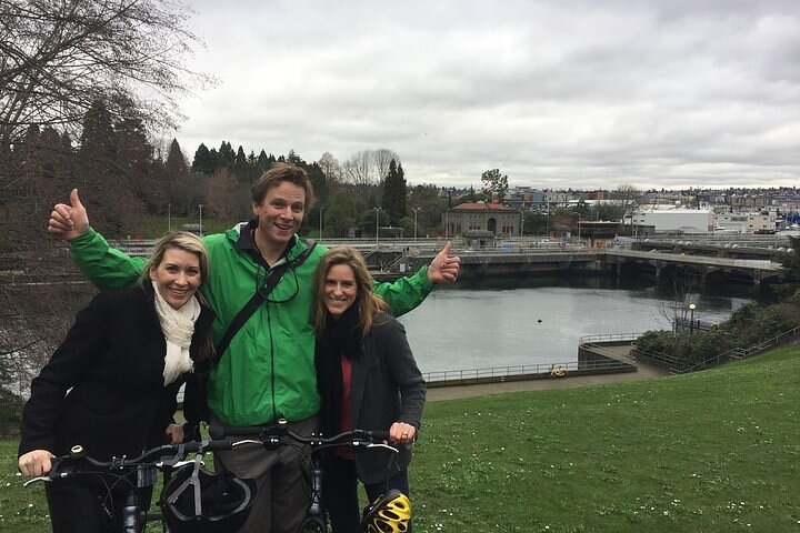 Emerald City Bicycle Tour - thumb 4