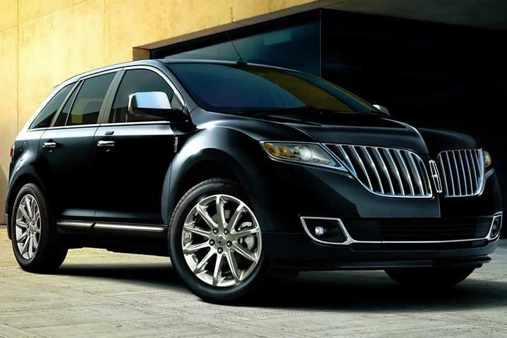 Private Transfer Milwaukee Airport MKE To Milwaukee In Business Class Car - thumb 3