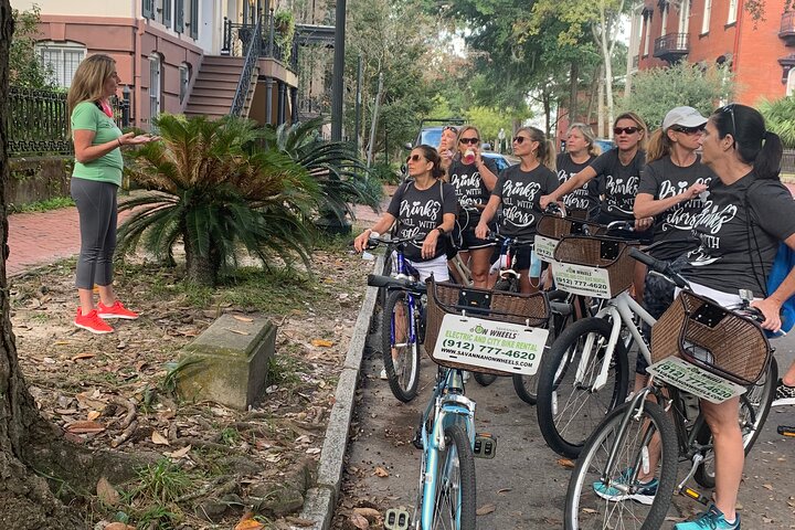 Historical Bike Tour Of Savannah And Keep Bikes After Tour - thumb 5