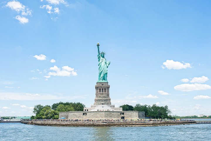 Circle Line: Complete Manhattan Island Cruise - thumb 1
