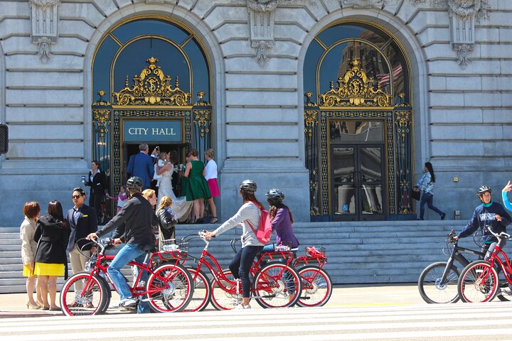 The Original City Loop Electric Bicycle Tour - thumb 2