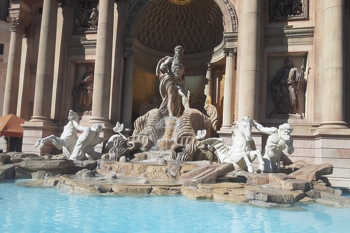 Get Lucky On The Las Vegas Strip Walking Tour - thumb 3