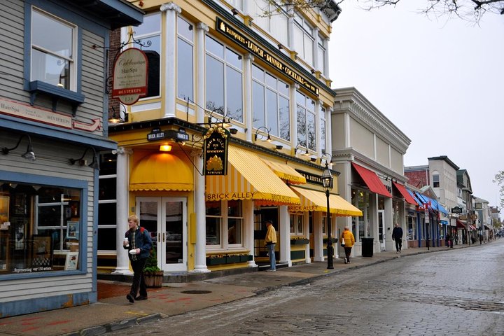 Private Historic Newport Pedicab Tour - thumb 3