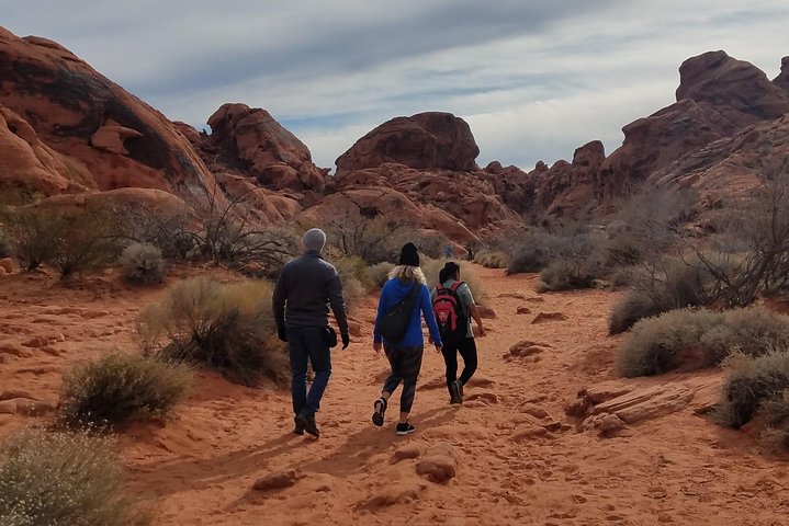Valley Of Fire Hike From Las Vegas - thumb 0