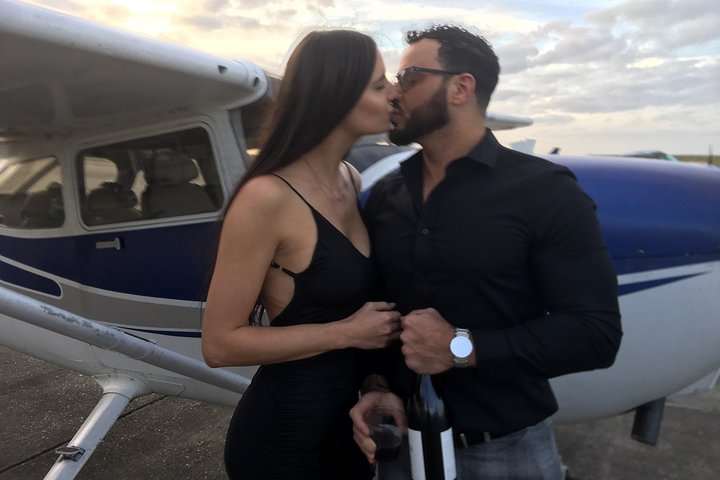 New Orleans VIP Sightseeing Flight With Champagne & Chocolates Or Wine & Cheese - thumb 1