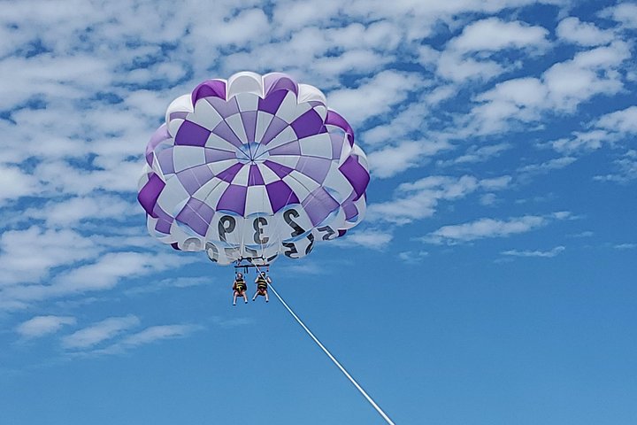 300 Foot Parasailing Adventure In Fort Myers - thumb 0